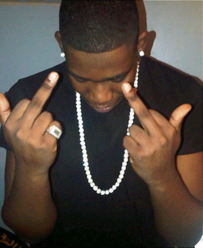 #TeamFollowBack. #HeartMusik. #RealMusik #Rap #RnB #TrapMusik. 2361C93D. facebook: Gummzy Gummii Gummz
