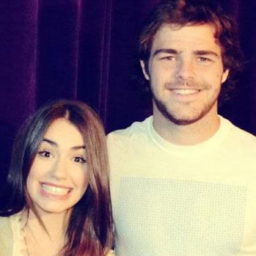 (Ex Laliter_Mexico_) @Laliespos @p_lanzani ¡Mas mexicana que los tacos, pero argentina de corazón! De las creadoras de @FanSinSuerteTA @HumorTeenatico. 06/05/12