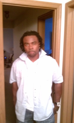 Im that Dude That Speaks the Truth abt Life,Relationships and Etc....Jus a Real Smooth Down to Earth Dude who jus Calls it how he see's It' !!!