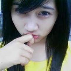 Kubahfe's profile picture. Awalnya dari sepasang bola mata yg saling bertatapan