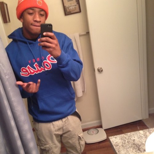 coolinfoolin32's profile picture. 