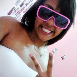 , + . eu não tenho culpa se o papai me fez direiito ♪♫* minha paiichão @mcdedee s2 *