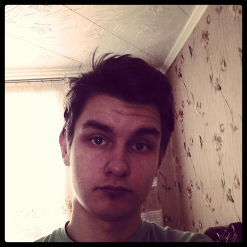 Just a mythical programmer who believes only in the keyboard... I'm searching for new friendship and yes, you're welcome!!! =)