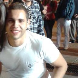 Mineiro de 23 anos, cruzeirense, estudante de Adm!