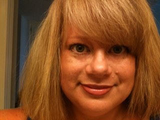 Love life & helping others! Love Jesus, my husband, & my beautiful girls! Love to read & be on the beach!