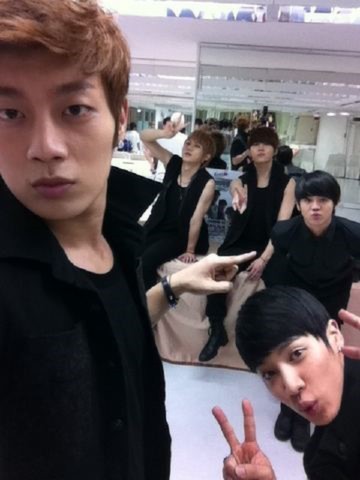 so beast♥맞팔이취미인븉/언팔금지/꼭 비스트 얘기만 하지는 않아요ㅋㅋㅋ