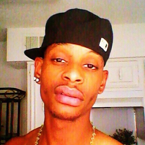 Livinq Lifee.. #TeamNoSleep ... #TeamPapers .. #Real .. ... #Poetic .... #TeamS.Lee 3 ... #TeamFukm..