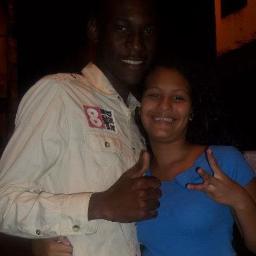 amo musicas,shping,cinema
sou do meu jeito  e sou feliz pq tenho Deus na minha  vida #Aminhavida # É dos3 Fã de Thalles Roberto claro:D