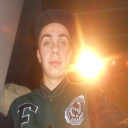 AdiCakolli's profile picture. A.C. Milan Fan, Internet Marketing, Web Developer, Online Money Maker etc etc