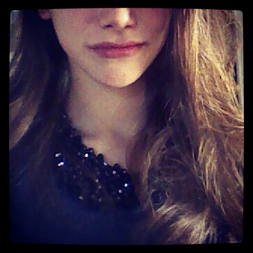 judith_cmlt's profile picture. « Ne sois pas amoureux de la plus belle personne du monde, mais sois amoureux de la personne qui rend ton monde encore plus beau. » - Wiz K.