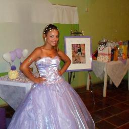 colorada, escorpiana, 15 anos, namorando, esclarecedoraa, segue...   :)