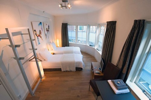 Bed and Breakfast In de Kromme Jak heeft drie prachtige kamers gelegen in het rustige deel van de historische binnenstad van Zwolle.