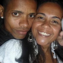 sou uma pessoa muito apaixonada pela minha familia,e adoro fazer amigos!