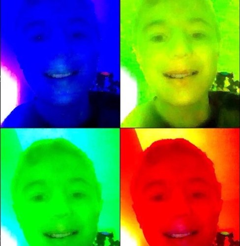 Hi my name is robbie and i love pizza, football, the bill im from cheltenham but i suppose you dont want to read my life story so just follow me!!!!!!