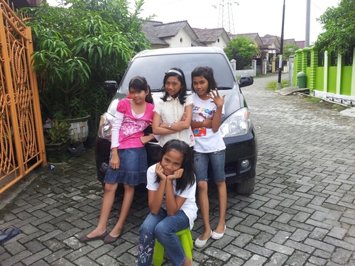 fantastic 4 adalah girlband yang pengen jadi artis fantastic 4: @rifahutasuhut @rifahardaafiah @Windazayadma@fitryaniasyary@salsabilaanand