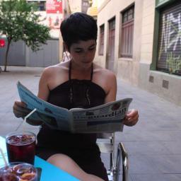 Journaliste, rédactrice et junkie de magazines — papier de pardi. Mon pusher, c'est le facteur. Collabore chez @LeDevoir, @Urbania @QuebecScience @NouveauProjet