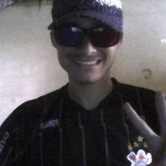 eu tenho 23 anos naci en angatuba sou sorteiro sou alegre sou trabalhador ,gosto de desafio sou serio sou corinthiano .e gosto muito de motosicleta.