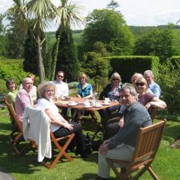 THE SOCIAL GROUP 40s 50s 60s+ @SG405060 @SocialGroupUK Socialising for ages forties, fifties, sixties+ @SG_Holidays