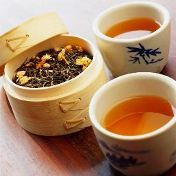Organic and Sustainably-Grown Whole Leaf Tea; Accessories.