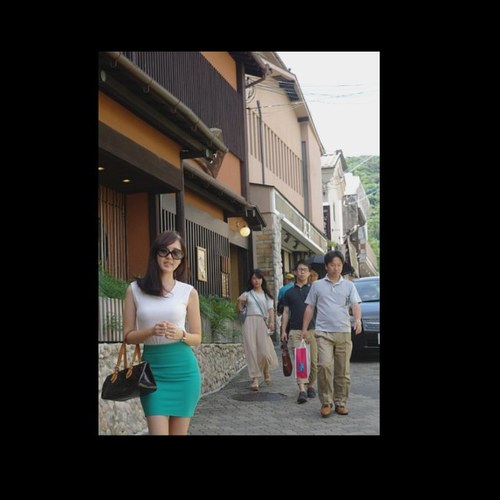 Cooooooool People.  /Trip/Sports/Picture/Style/Caffe/Music/My car/Movie/Drive/Drink/Sexy/Chic/Luxury/I Phone/and You     세련되고 깔끔하게
