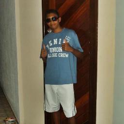 Ser Feliz: É ter maturidade pra falar : Eu errei É ter ousadia pra dizer : Me perdoe É ter coragem pra dizer : Eu te amo #DEUS..... #Parceria: @NeyMarra11