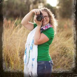 Portrait photographer in love with colors and nature!