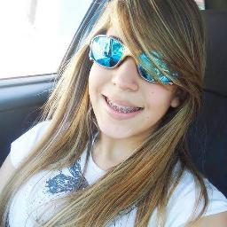 Taurina, 16 anos, Santista sempre ♥ , chata ás vezes, humilde, chorona, curto funk e linda né, kk e só seguir que tamo junto. *-*
