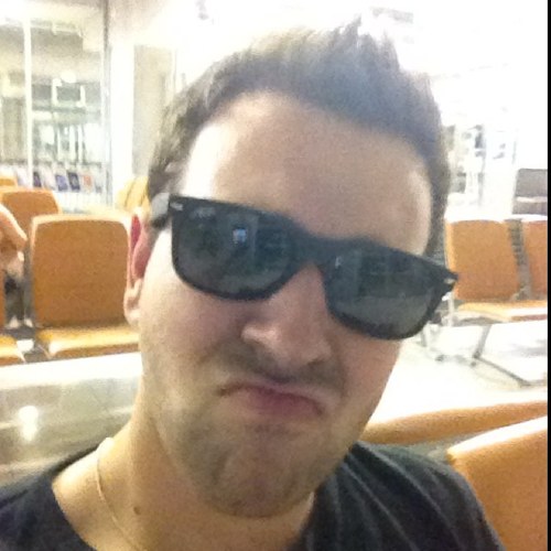 AaronE15's profile picture. If you follow me you know your in for a giggle