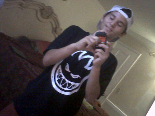 @jessimarie_123 is mine :3 Im chillen and REAL and I know who's fake like seeing black bitches with fake leopard xD