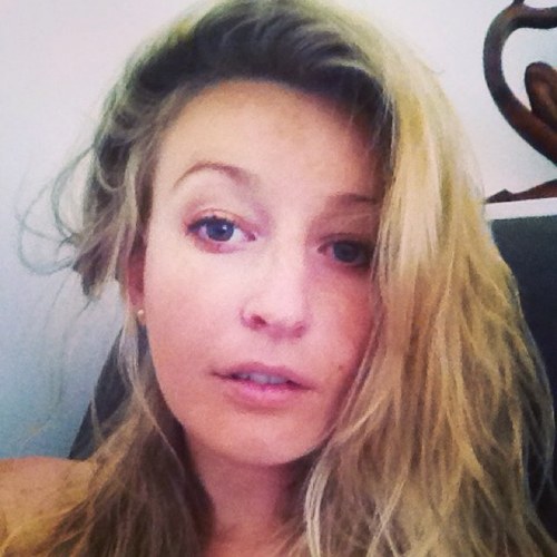 socialite5000's profile picture. Books, music, singing and dancing.