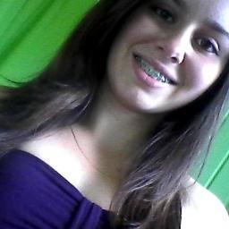 ''Sou Aquela Garota Que Você Pode Achar Chata.. Mas Sempre Tentará Ser Igual a Mim..