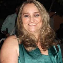 Educadora, Chavista, Madre y abuela.