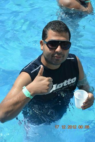 Soy como soy y punto..... Nunca discutas con un imbécil, te hará descender a su nivel y allí te ganará por experiencia
