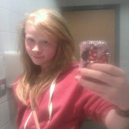 my name is megann and i have a slight obsession with @ollyofficial..(olly murs) love himm sooooooo much!!3