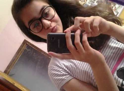 ia fazer uma bio,mas o chay ta me chamando no quarto p arrochar,bjao sociedade.