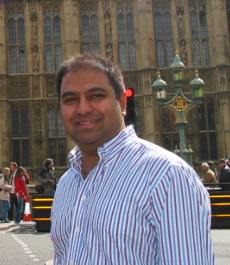 fozzm's profile picture. Tech Junkie, Recovering Consultant, Globetrotter and Host on Dots, Lines and Destinations.