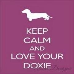 sararavenangel's profile picture. just plain weird...