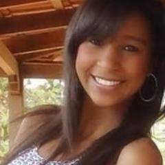 timida,adoro rir,dançar,amoo festas,apaixonada pela minha familia *-* ,tenho amigos maravilhosos,cruzeirense de ♥ ,mineira e muiito feliz *-*