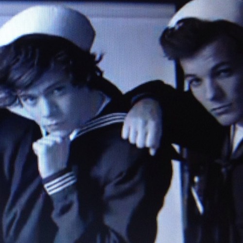 JustAFangirl111's profile picture. Not obsessed, dedicated. Haha jk I'm obsessed. One Direction, Harry Potter, Hunger Games, Justin Bieber, Dance Moms, Ariana, and Peyton! Was @PeytonList101