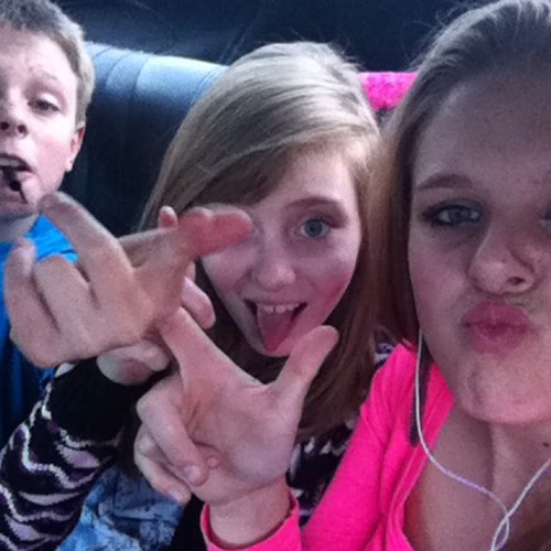 #FOLLOWBACK#SINGLE FOLLOW ME CAUSE I FOLLOWBACK