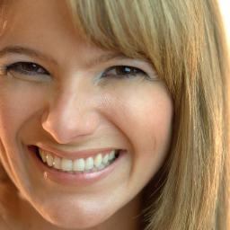 leudimilap's profile picture. Publicitária, especialista em marketing, decidida, persuasiva, bem humorada e dona do maior fêmur do mundo!