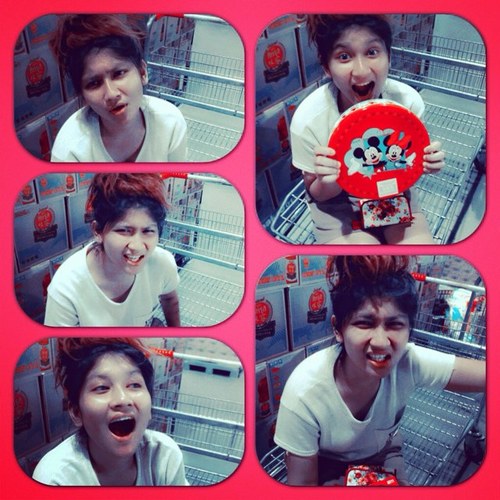 ชื่อบีบี้จ้า:)) เพ้อเจ้อ เวิ่นเว้อ แต่คุยกันได้จ้าาาา !!!