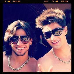 Duas Loucas por @MUNHOZ_FRANGO e @Mariano_MeM . Since: 07/01/2013. Você é meu distúrbio minha obsessão! ♪