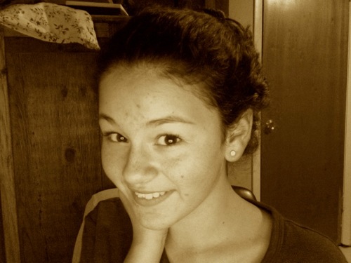 Loving the feeling of the wind on ma faccee.. :) Love singing, and Being Random.. Dances even though you know people will judge..