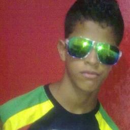 Nas veias tenho um sangue Azul do meu Clube Queridoo...No Peito tenho 5Estrelas q Carrego com AMOOR...Salve Salve Cruzeiro o Guerreiro dos Gramadoos...