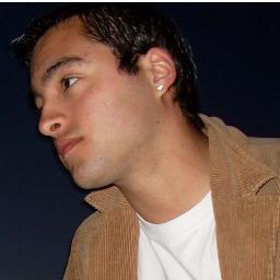 Estudiante de Arquitectura en San Sebastián, comandante de los ejércitos del norte y leal servidor del verdadero emperador Marco Aurelio
