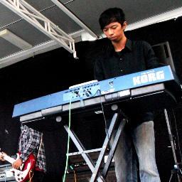 Mahasiswa Universitas Dian Nuswantoro Fakultas Ilmu Komputer | Keyboardist UKM Musik Udinus