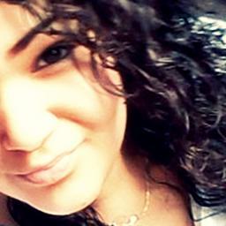 Sagitariana, 18 anos, chata, ciumenta e ama pagode! Enfim ..