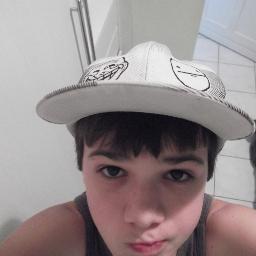 o q sou: vascaino fanatico ,o q gosto:computadores;jogar bola.