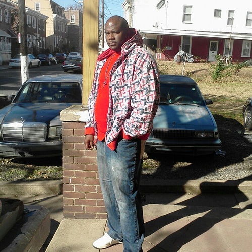 Co/ CEO of Hoodvill Corp. Records based out of Philadelphia. Also I like to go out and build relationships with people in and out of the industry.